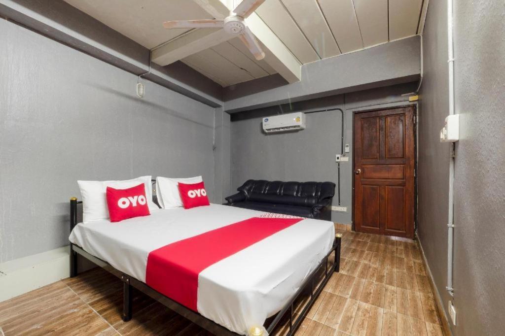 Oyo 1066 Encore Sea Side Pattaja Kültér fotó