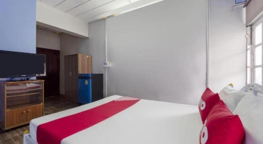 Oyo 1066 Encore Sea Side Pattaja Kültér fotó